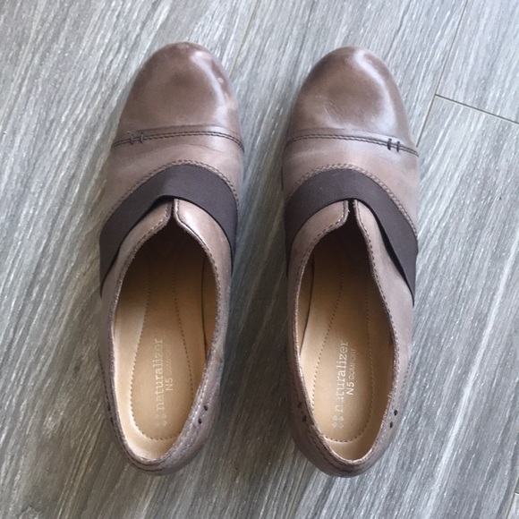 Naturalizer Booties - Picture 2 of 8